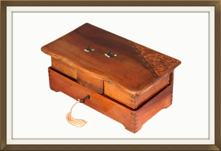 763pxvintage_italian_inlaid_relined_swallow_box.jpeg